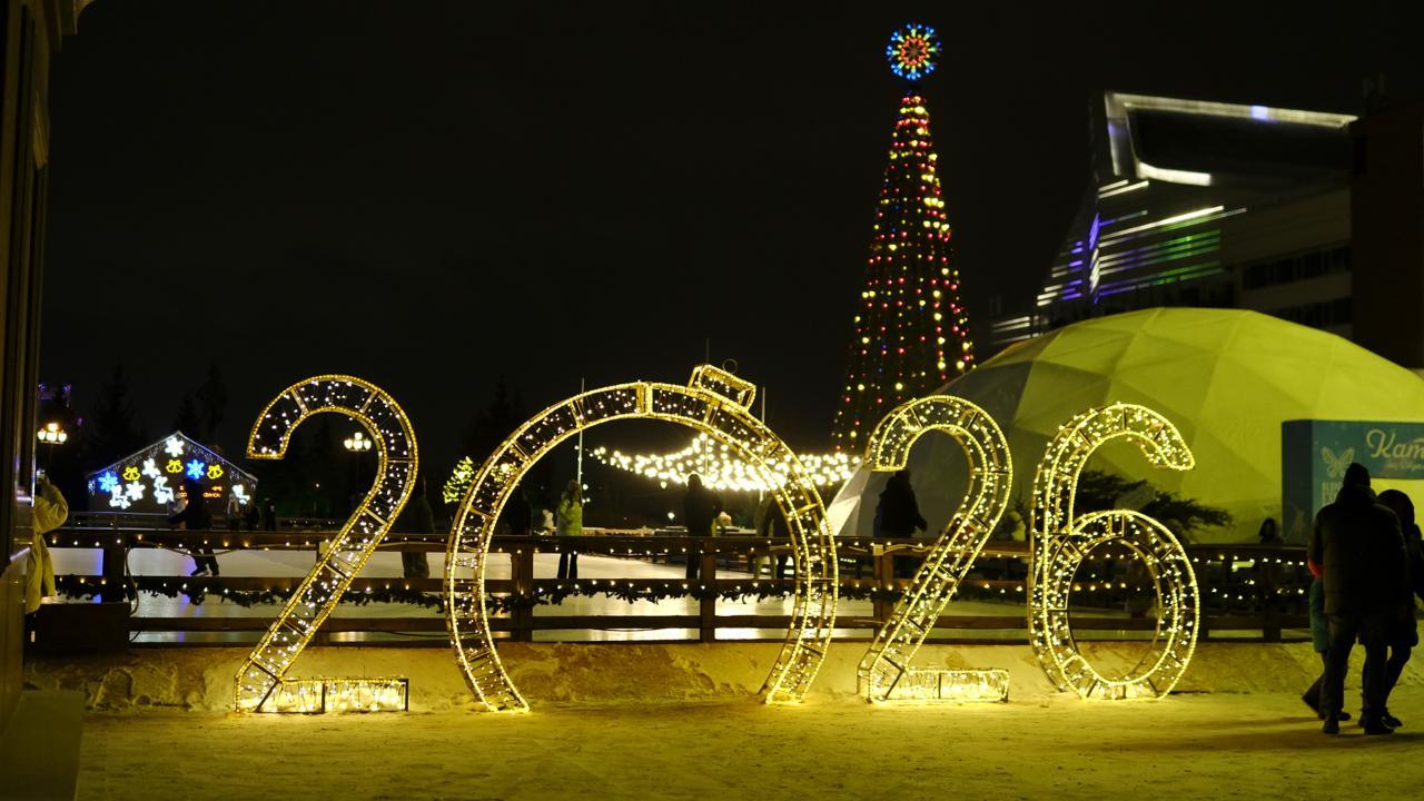 Световая фотозона 2026 на площади